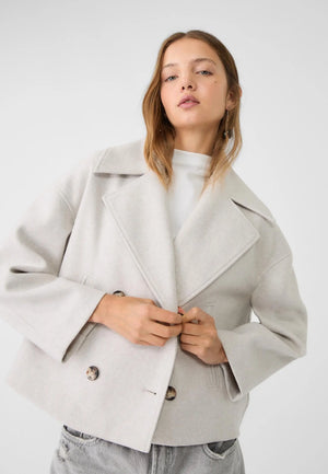 Dame Uldjakke – Kort Elegant Double Breasted Jakke med Brede Revers - Havn Studio