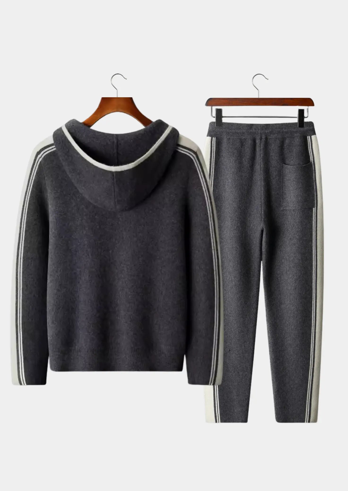Herre tracksuit i varm uldblend – zip-hoodie & afslappede joggers med sporty striber - Havn Studio