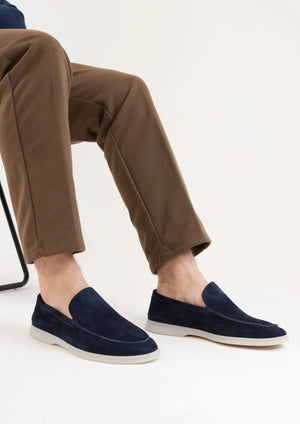 Herre loafers i ruskind – let, åndbar og stilren slip-on sko i marineblå - Havn Studio